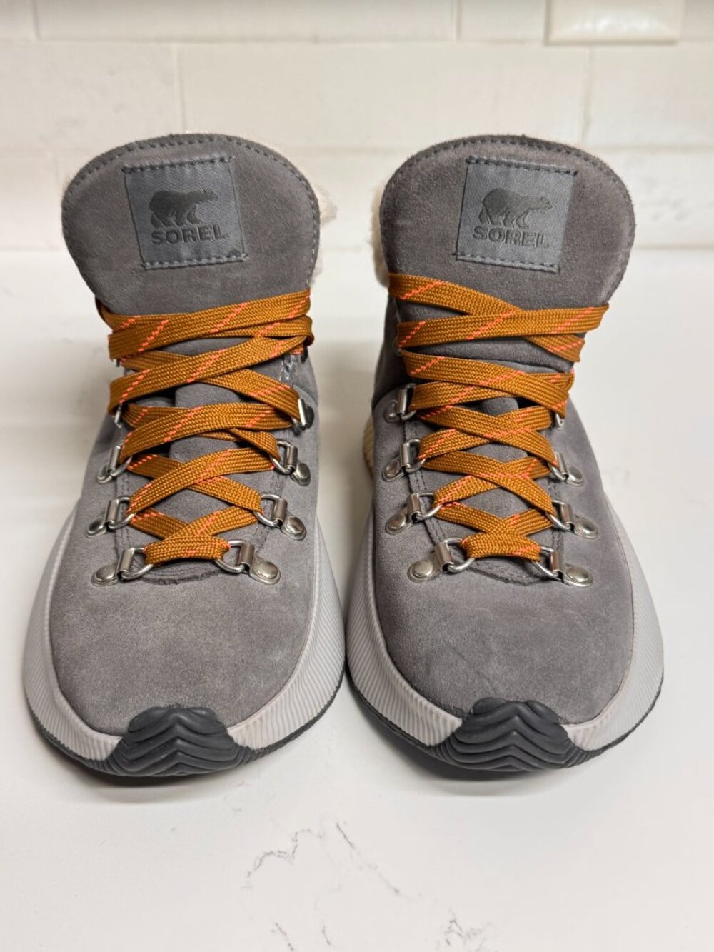 Sorel Out N About III Conquest Size 7 - Gray Orange White - Womens - Picture 2 of 8